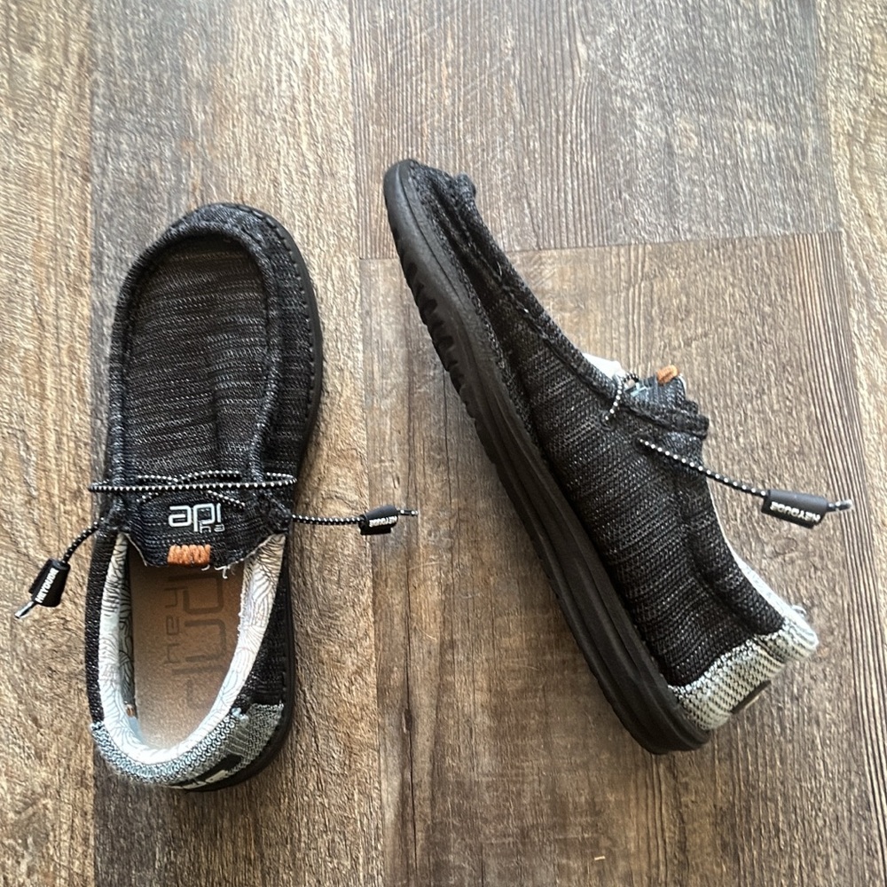 Hey Dude Wally Sox Polar Night Men’s Size 7 Used